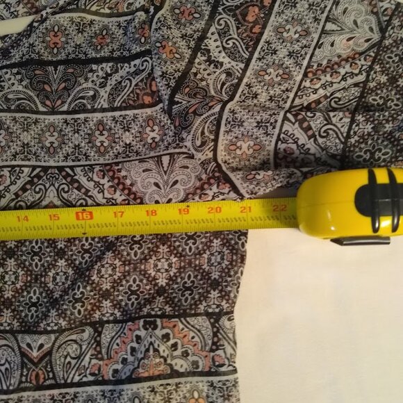 Mudd  M  button down polyester top   black/white/peach - Picture 9 of 12